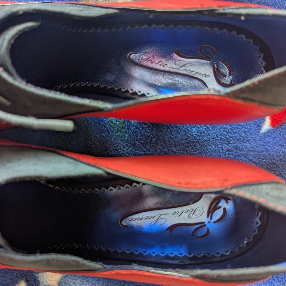 Poetic License Heels - Picture 9 of 10